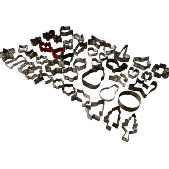 Metal Cookie Cutters Assorted Vtg Lot 43 Teapot Cat Rabbit Leaf Bell Apple Tree - Picture 1 of 14